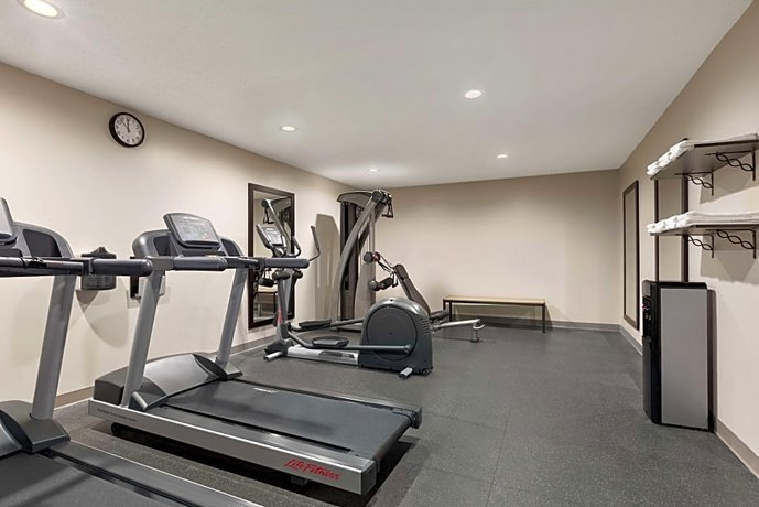 Country Inn & Suites by Radisson Dahlgren VA