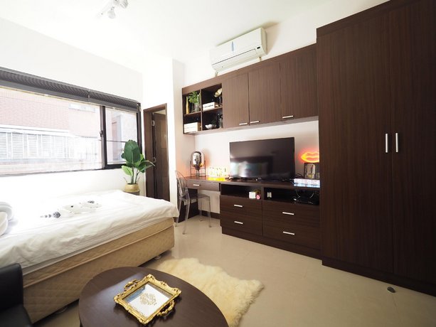 Downtown Center Designer Suite