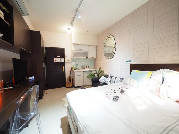 Downtown Center Designer Suite