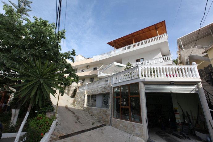 Vila Jona