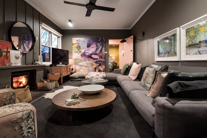 Harts Lane Beaux Haus