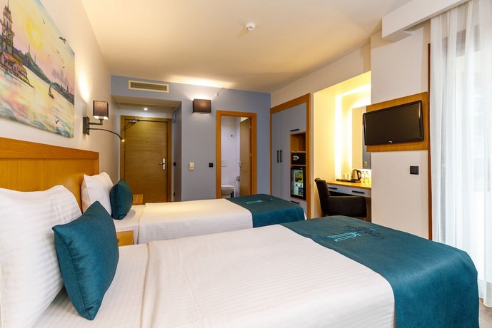 Big Box Hotel