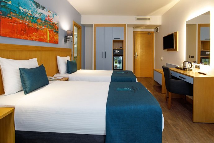 Big Box Hotel