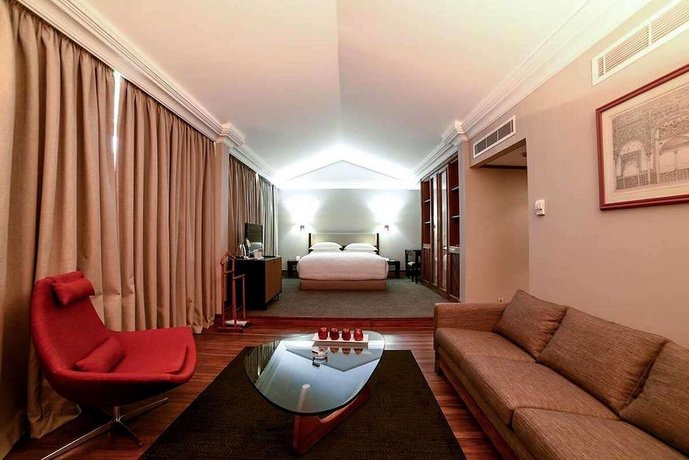 Portemilio Hotel & Resort