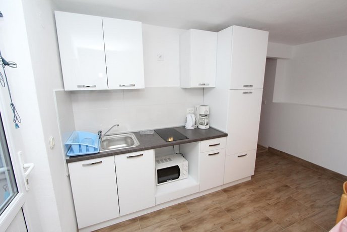 Apartments Eni