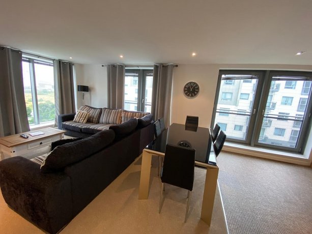 Grand Harbour Apartments
