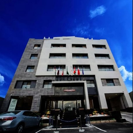 Loren Suites Corniche