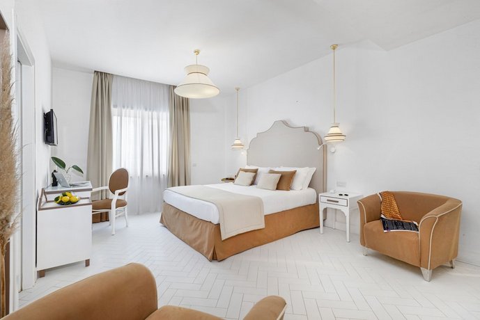 Mar Hotel Alimuri