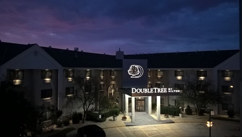 DoubleTree by Hilton Racine Harbourwalk