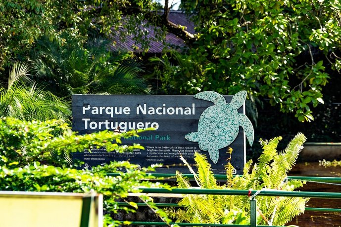 Tortuga Lodge & Gardens