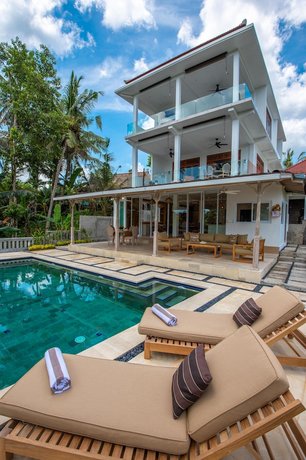 Lebah Villas