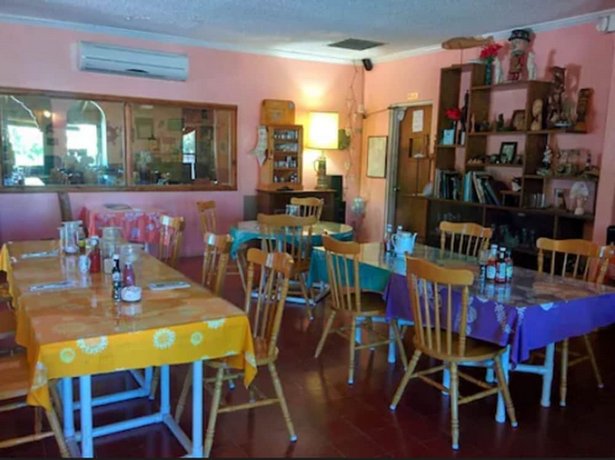 Orange Hill Beach Inn