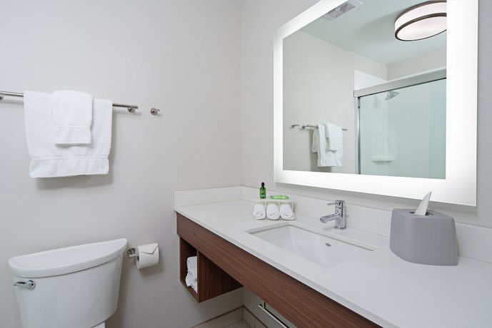 Holiday Inn Express Seattle - Sea-Tac Airport