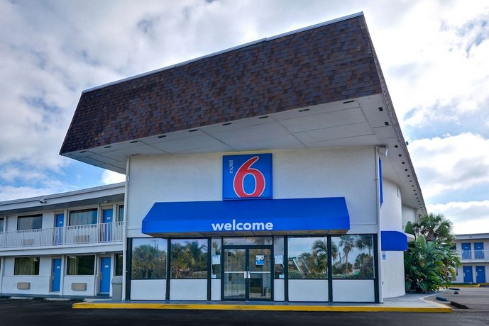 Motel 6 Cocoa Beach