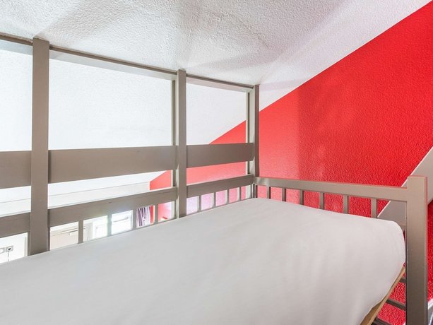 B&B Hotel Brest Kergaradec