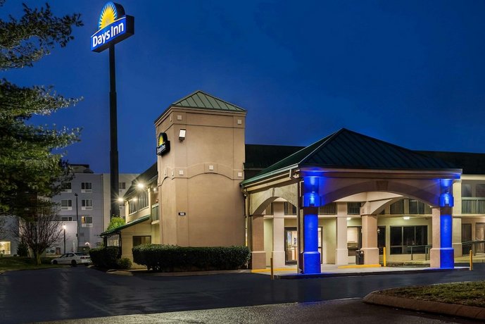 Days Inn by Wyndham Clarksville North