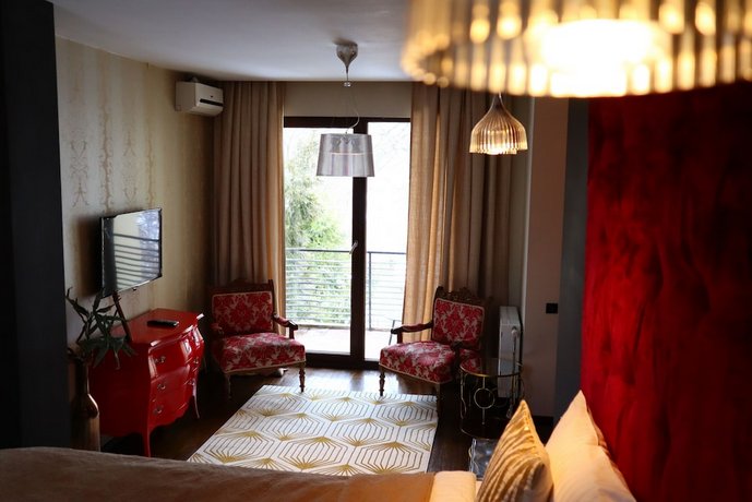Chambers'n Charm Boutique Hotel