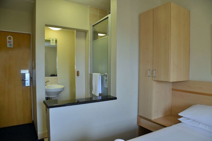 Road Lodge N1 City