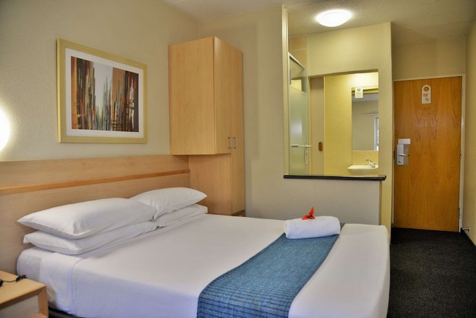 Road Lodge N1 City
