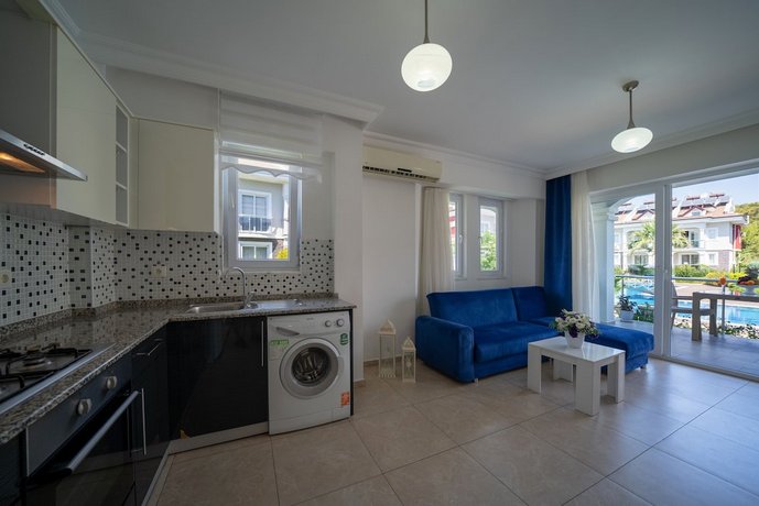 Sea Heaven Legend Apartments