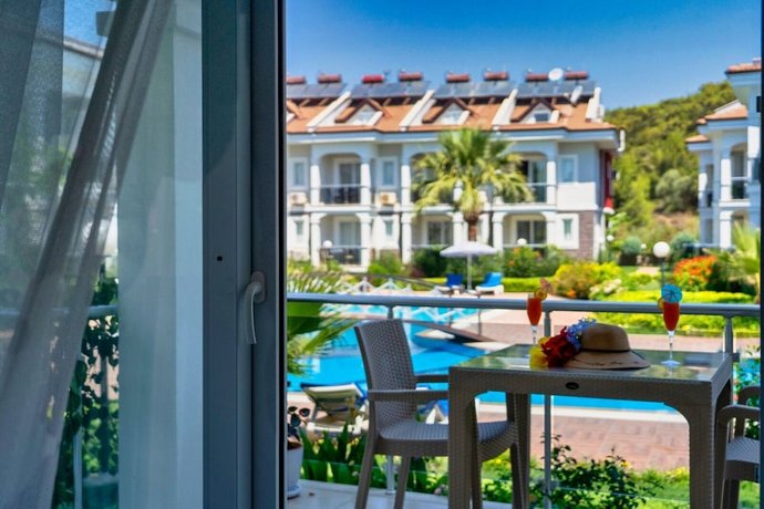 Sea Heaven Legend Apartments