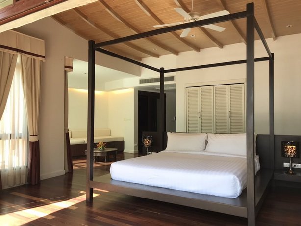 Amatapura Beachfront Villa 15