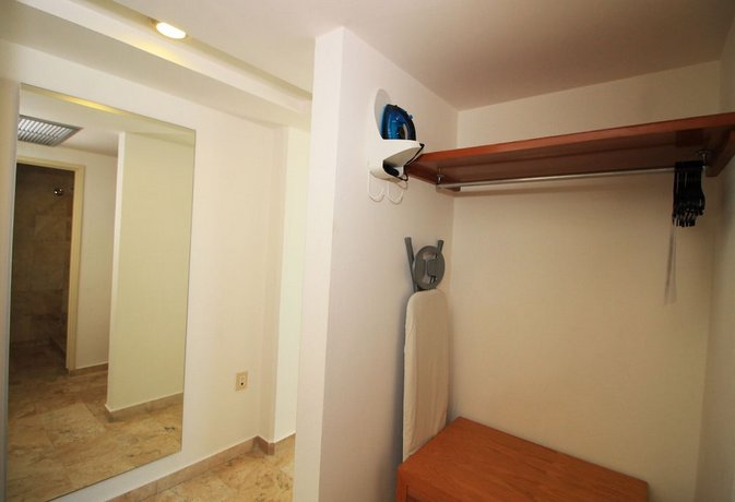 Rivoli Select Hotel