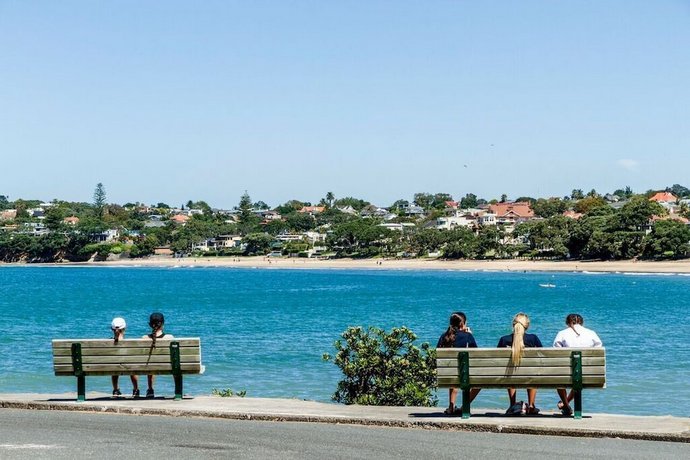 Emerald Inn on Takapuna Beach