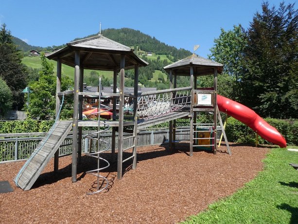 Hotel Latini Zell am See