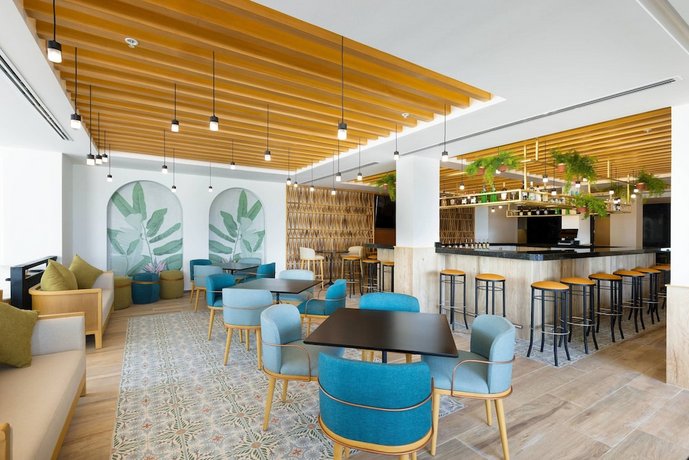 Courtyard by Marriott Cancun Airport