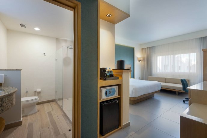 Courtyard by Marriott Cancun Airport