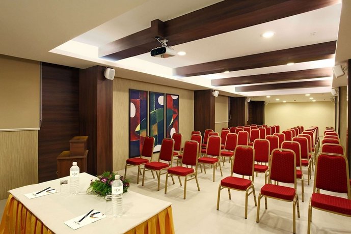 Cocoon Hotel Pune