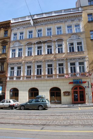 EA Hotel Tosca