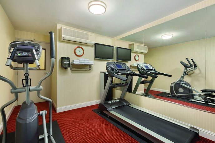Ramada by Wyndham Oakland Downtown