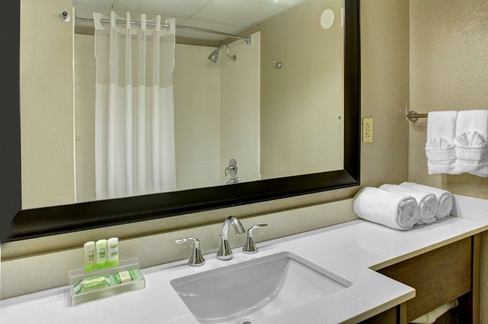Country Inn & Suites by Radisson Asheville Downtown Tunnel Road Biltmore Estate NC