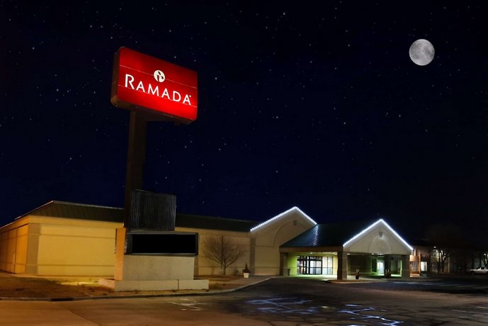 Ramada Inn and Suites Mitchell
