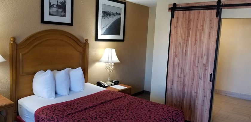 Days Inn by Wyndham Orlando Downtown
