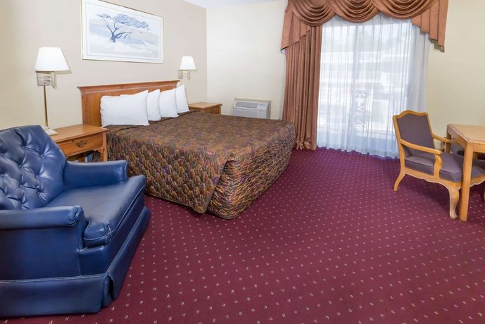 Days Inn by Wyndham Medford