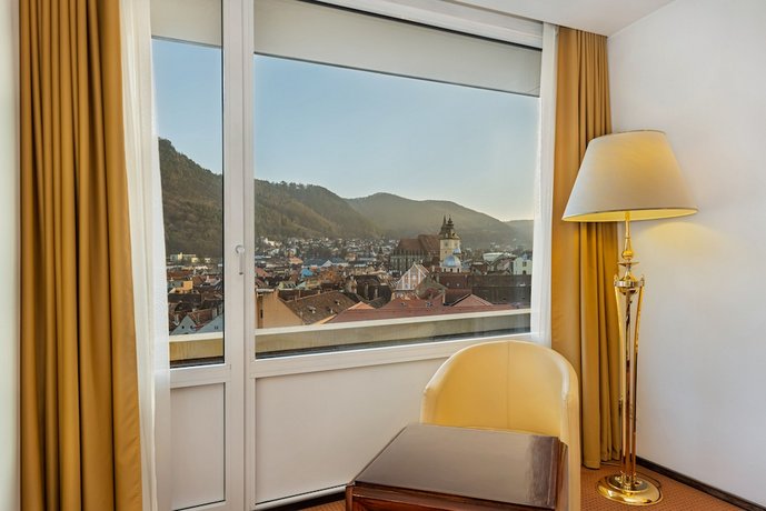 Hotel Aro Palace