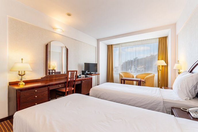 Hotel Aro Palace