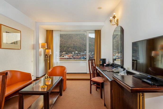 Hotel Aro Palace