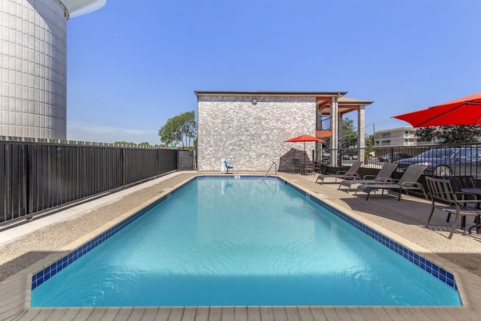 Econo Lodge Near Lackland Air Force Base-SeaWorld