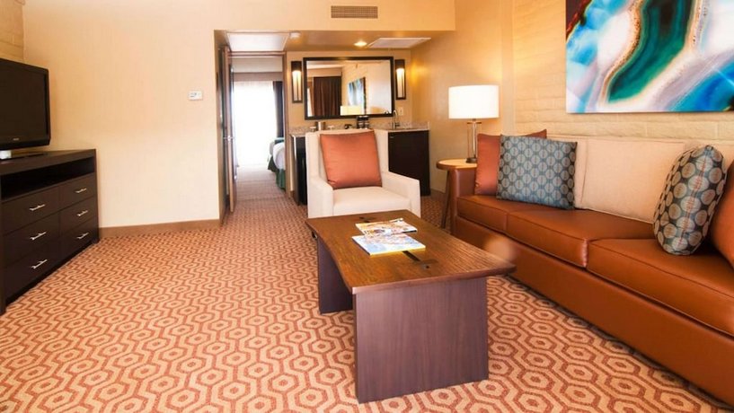 DoubleTree Suites by Hilton Tucson-Williams Center