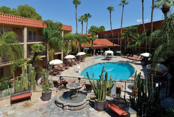 DoubleTree Suites by Hilton Tucson-Williams Center