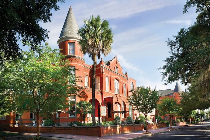 Mansion on Forsyth Park Kessler Collection