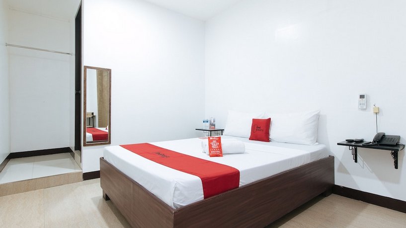RedDoorz @ San Antonio Makati