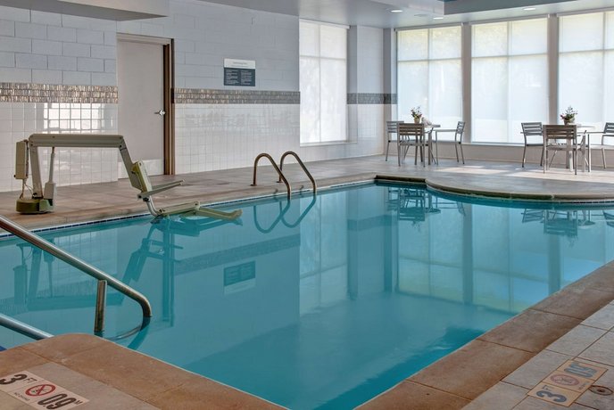 Hilton Garden Inn Kansas City Kansas
