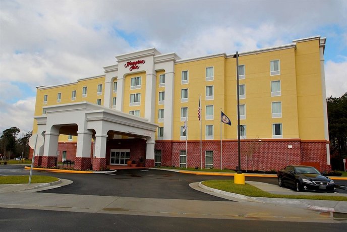 Hampton Inn- Suffolk