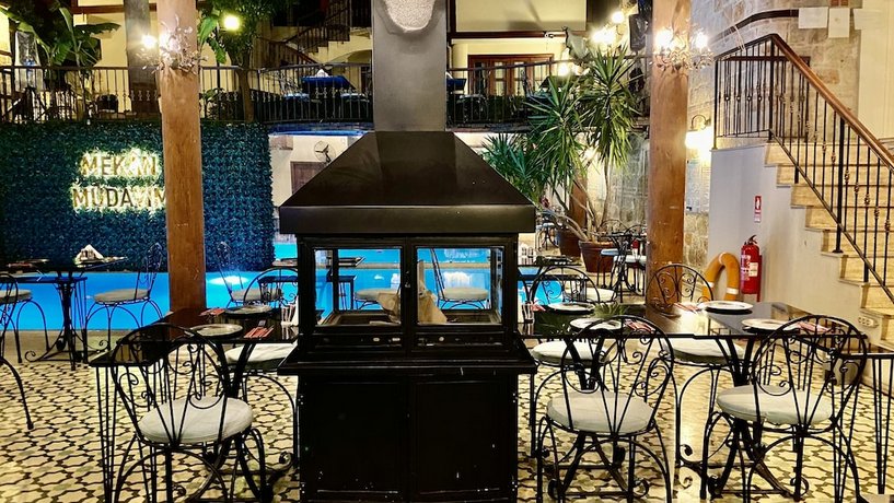 Mediterra Art Hotel