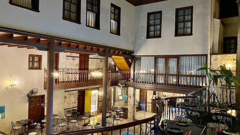 Mediterra Art Hotel